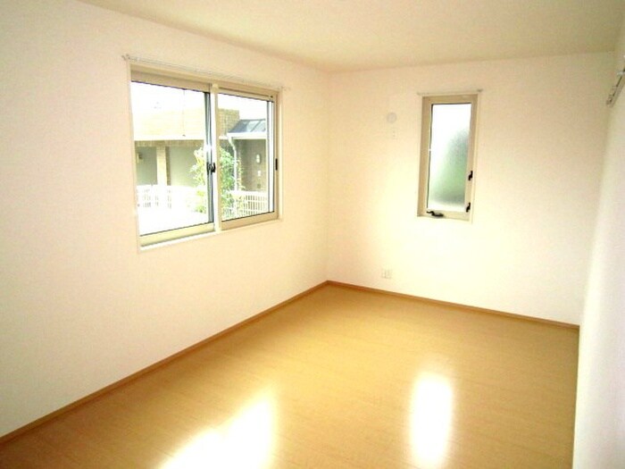 物件内観写真9　(居室)