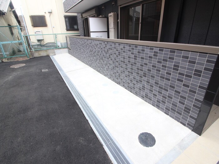 物件外観写真2　(駐輪場)