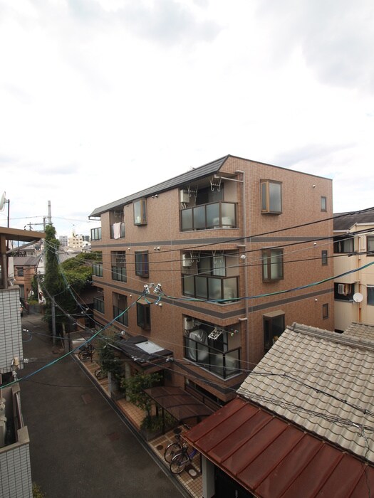 物件内観写真16　(室内からの展望)