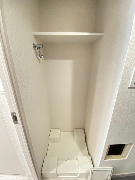 物件内観写真17　(洗濯機置場)