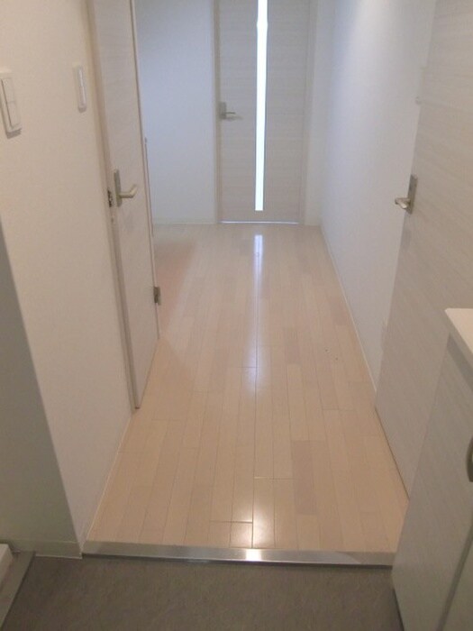 物件内観写真16　(玄関)