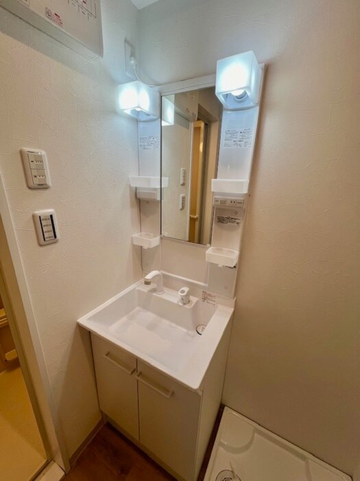 物件内観写真11　(洗面)