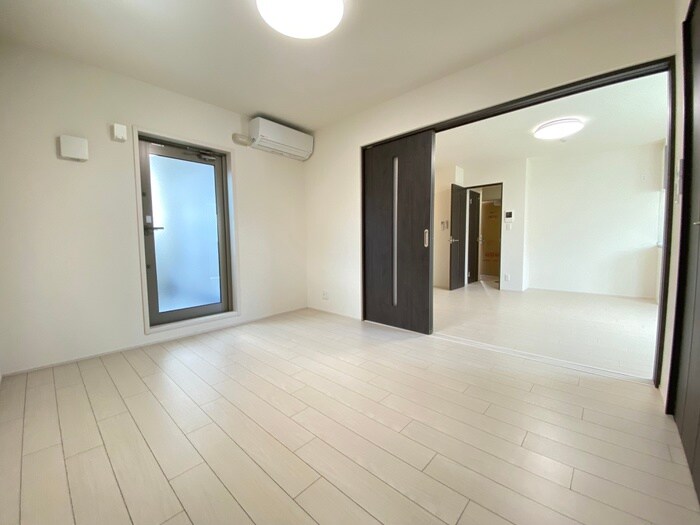 物件内観写真6　(居室)