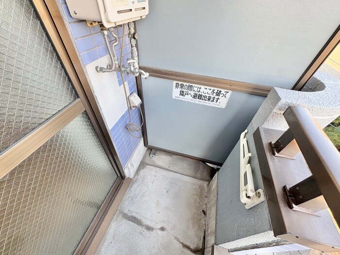 物件内観写真18　(洗濯機置場)