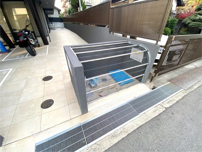 物件外観写真6　(建物設備)