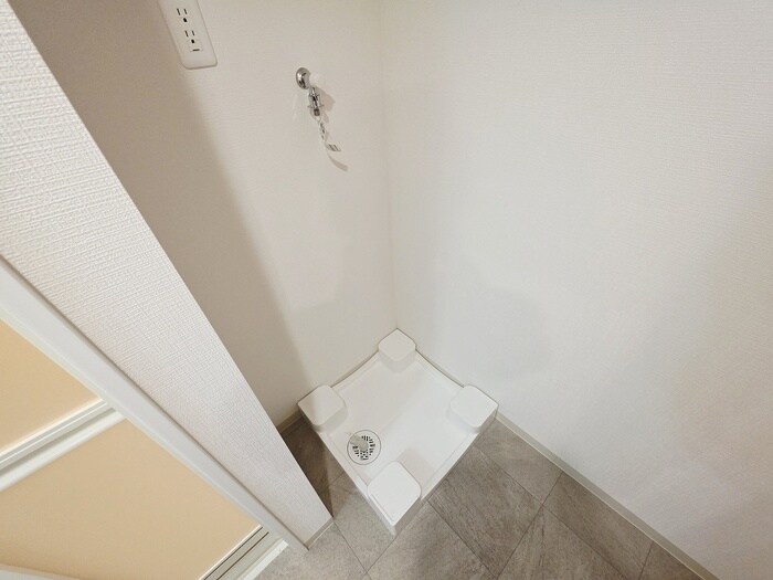 物件内観写真12　(洗濯機置場)