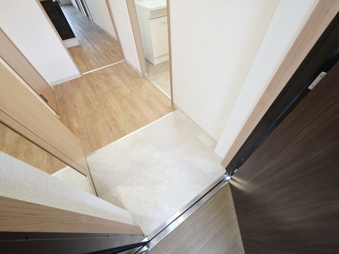 物件内観写真15　(玄関)