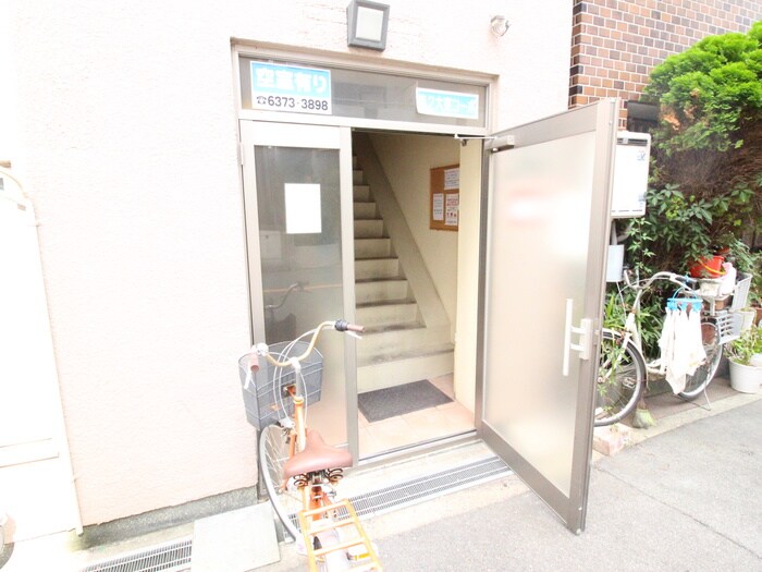 物件外観写真4　(エントランス部分)