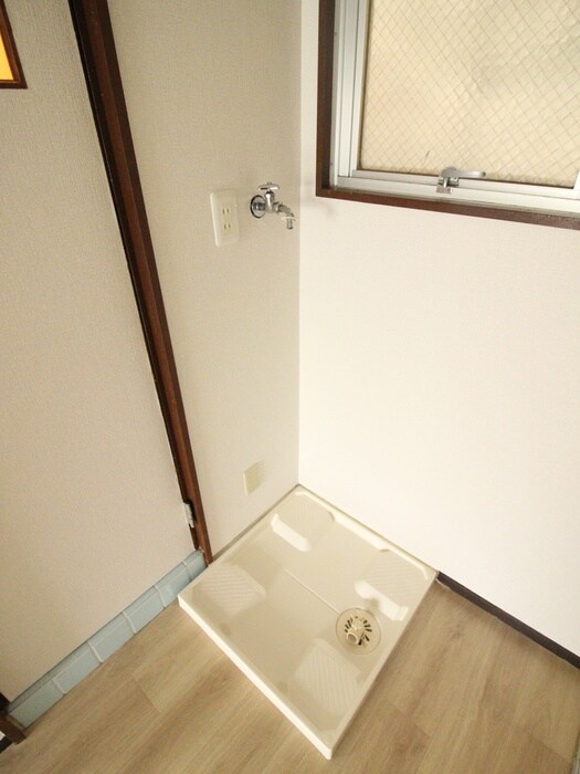 物件内観写真13　(洗濯機置場)