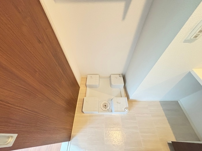 物件内観写真13　(洗濯機置場)