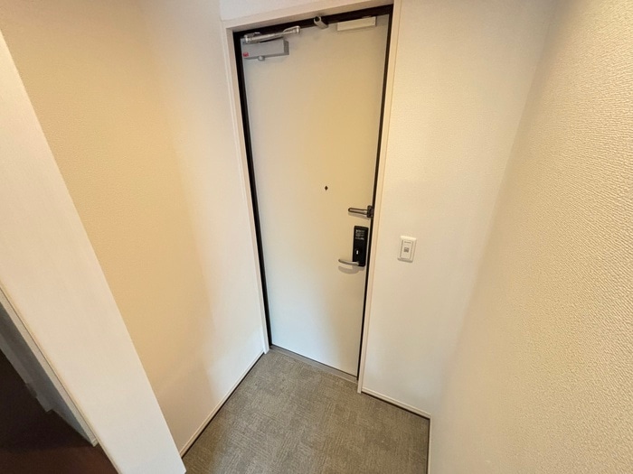 物件内観写真16　(玄関)
