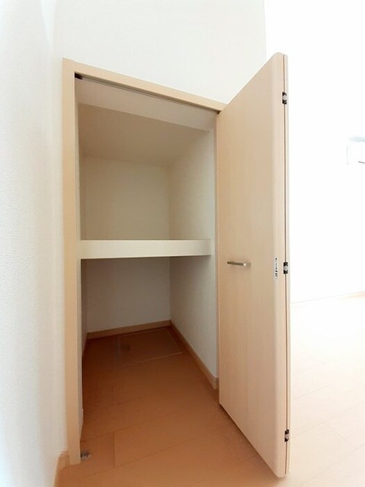 物件内観写真14　(収納)