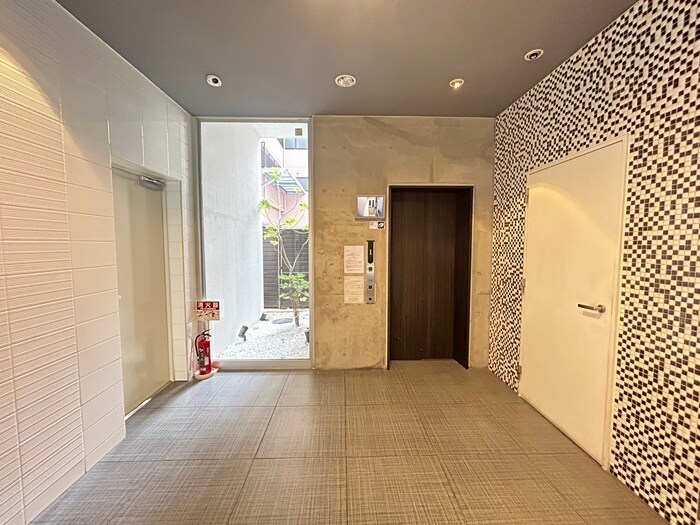 物件外観写真6　(建物設備)