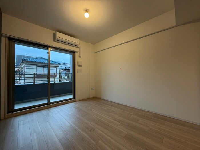 物件内観写真3　(居室)