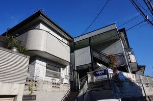 シャントゥ－ル城北外観写真
