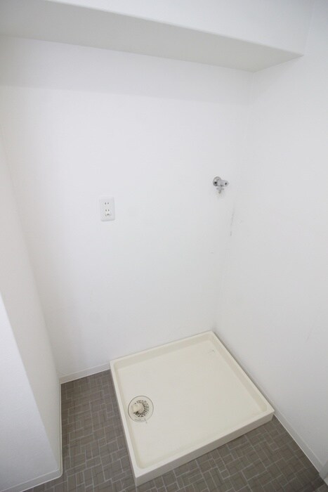 物件内観写真11　(洗濯機置場)