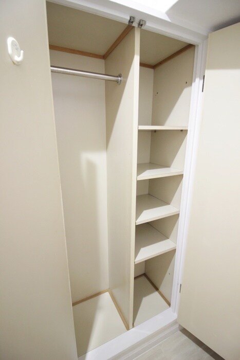物件内観写真14　(靴箱)