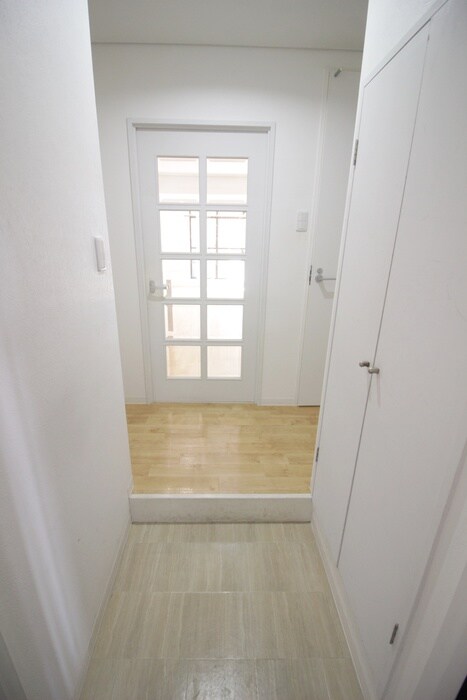 物件内観写真17　(玄関)