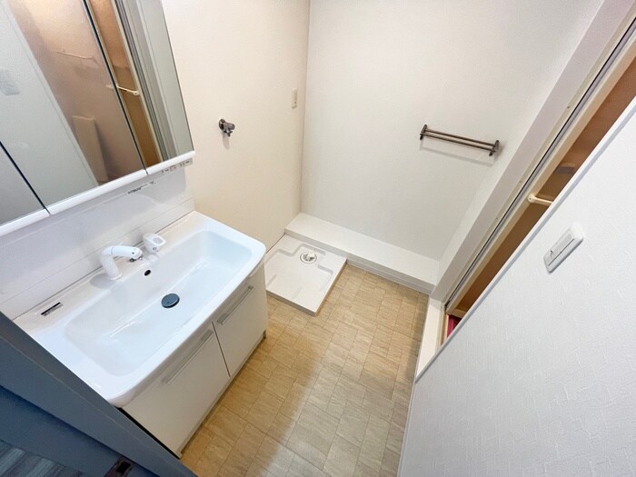 物件内観写真13　(洗面)