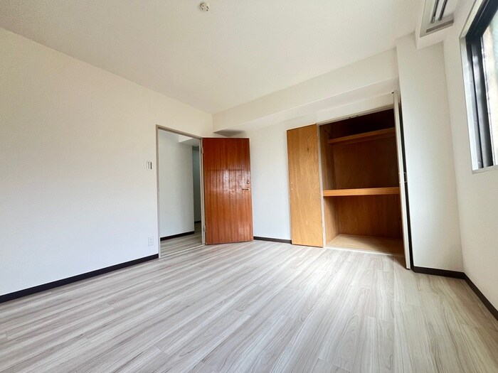 物件内観写真18　(居室)