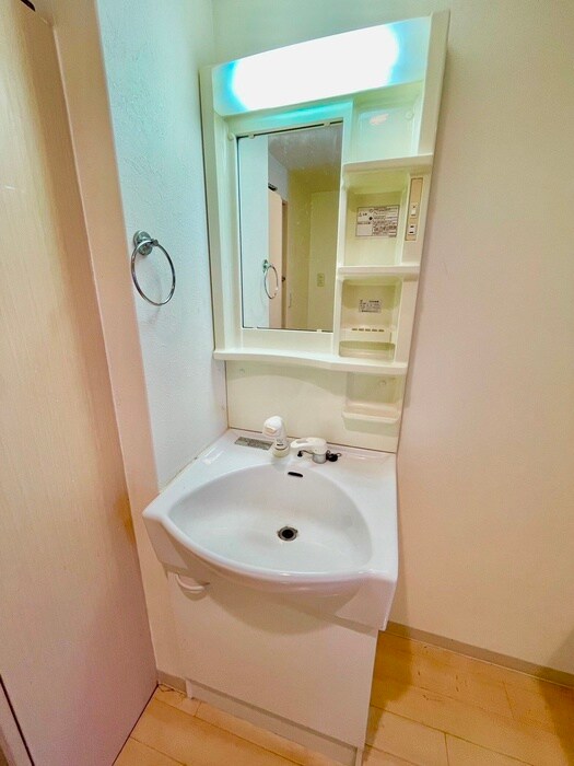 物件内観写真10　(洗面)