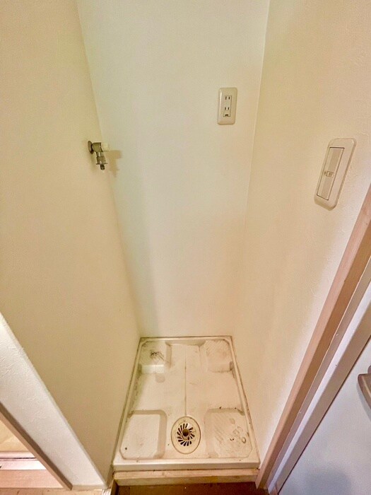 物件内観写真13　(洗濯機置場)