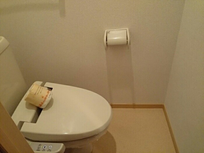 物件内観写真14　(トイレ)