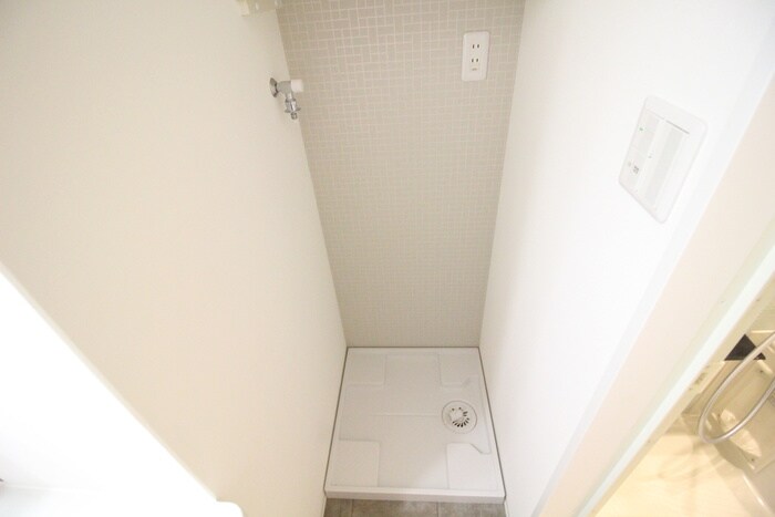 物件内観写真12　(洗濯機置場)