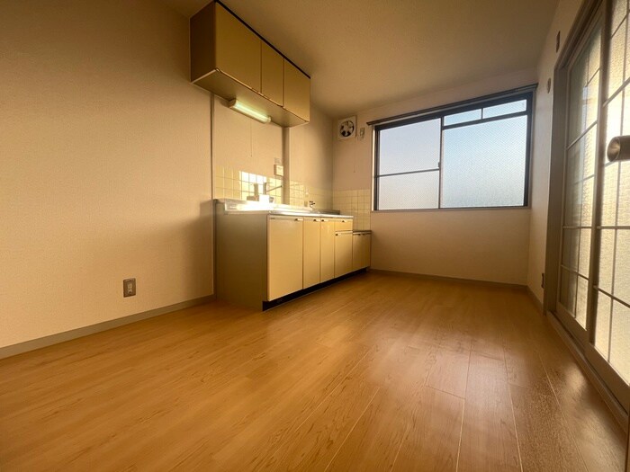 物件内観写真6　(居室)