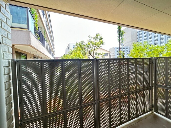 物件内観写真16　(室内からの展望)