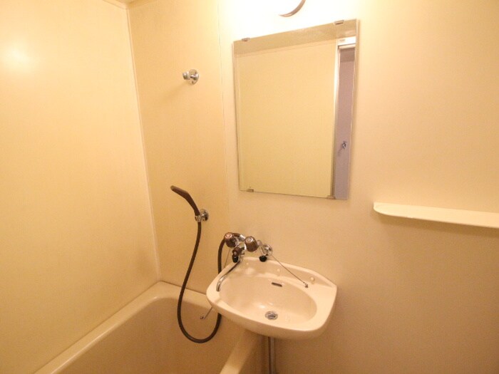 物件内観写真10　(洗面)