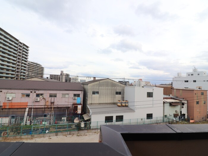 物件内観写真13　(室内からの展望)