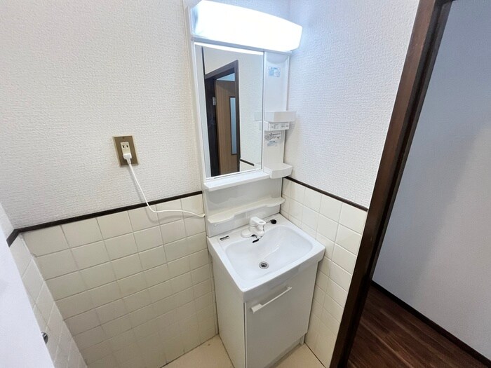 物件内観写真9　(洗面)