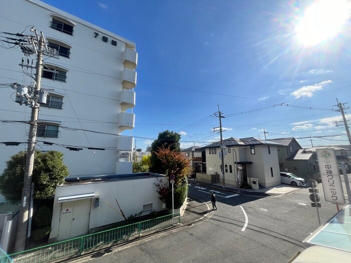 物件内観写真17　(室内からの展望)