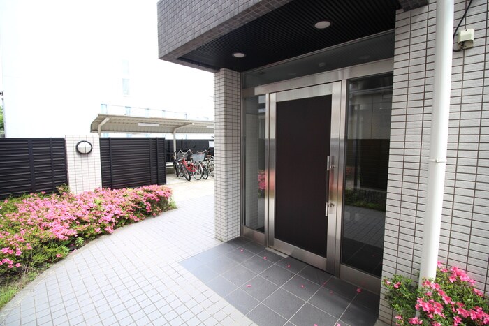 物件外観写真5　(エントランス部分)