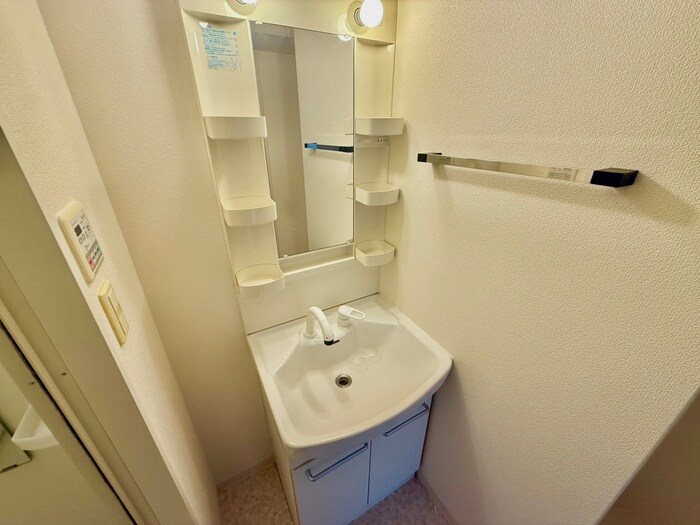 物件内観写真10　(洗面)