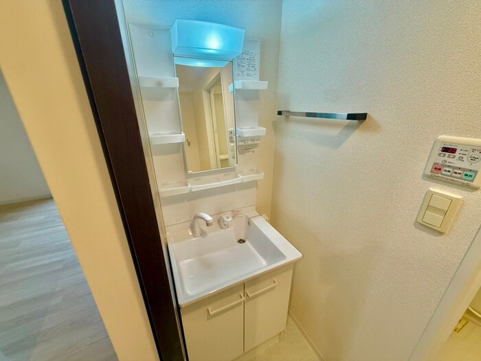 物件内観写真10　(洗面)