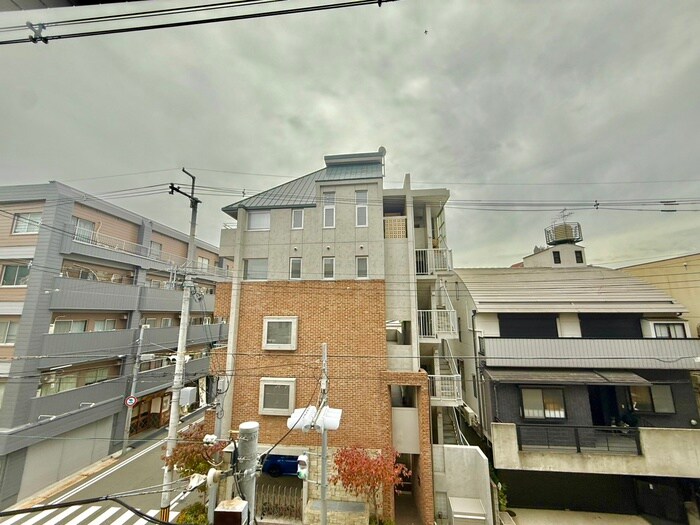 物件内観写真18　(室内からの展望)