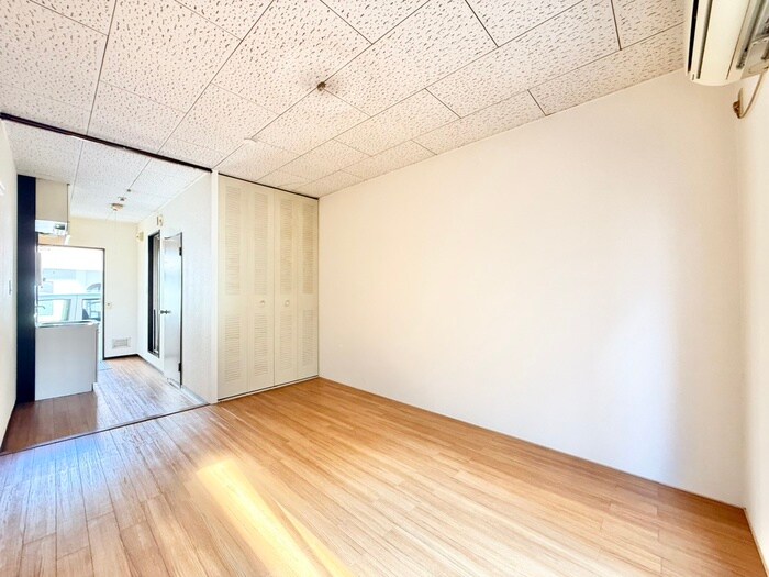 物件内観写真9　(居室)