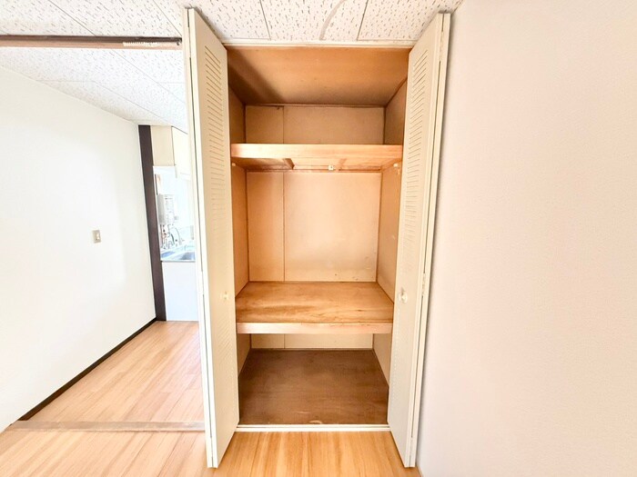 物件内観写真15　(収納)