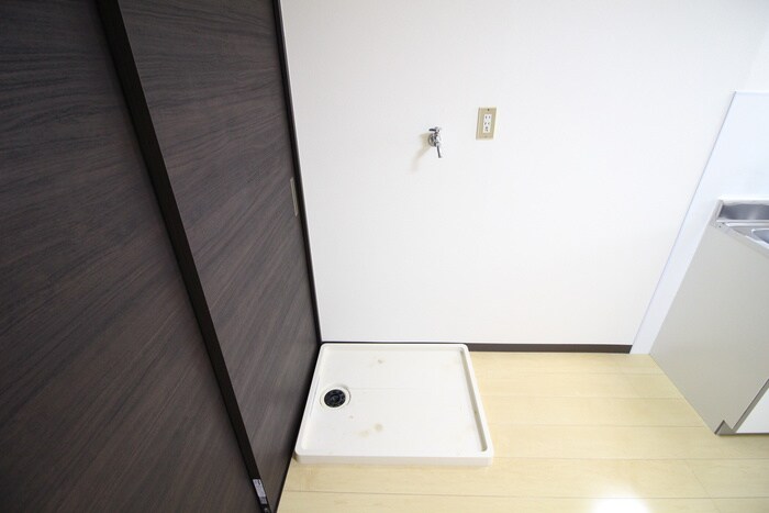 物件内観写真7　(洗濯機置場)