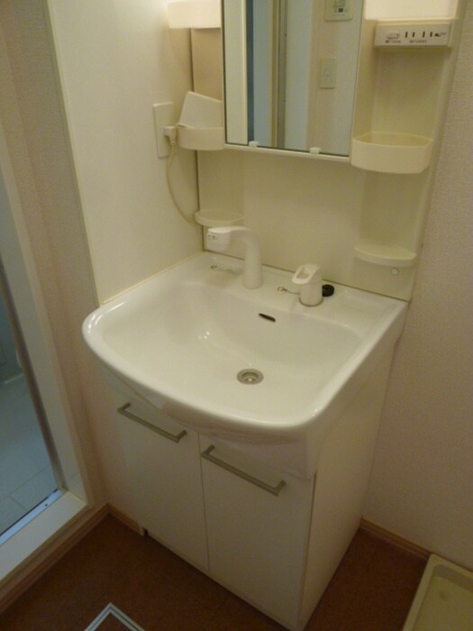 物件内観写真10　(洗面)