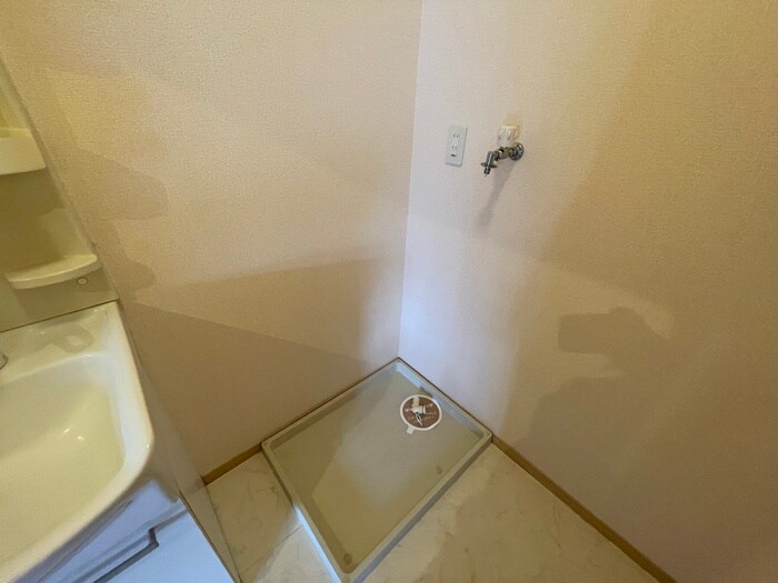 物件内観写真15　(洗濯機置場)