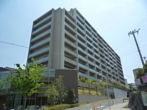 ﾌﾞﾗﾝｼｴﾗ吹田片山公園（412）外観写真