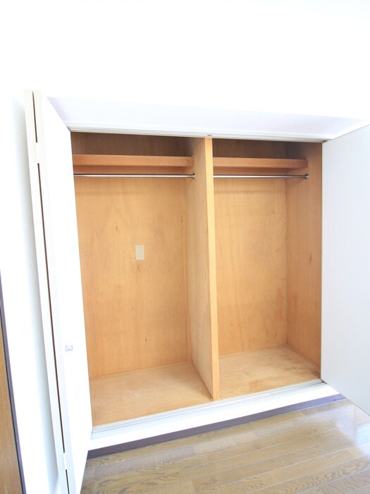 物件内観写真12　(収納)