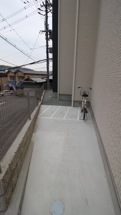 物件外観写真6　(駐輪場)