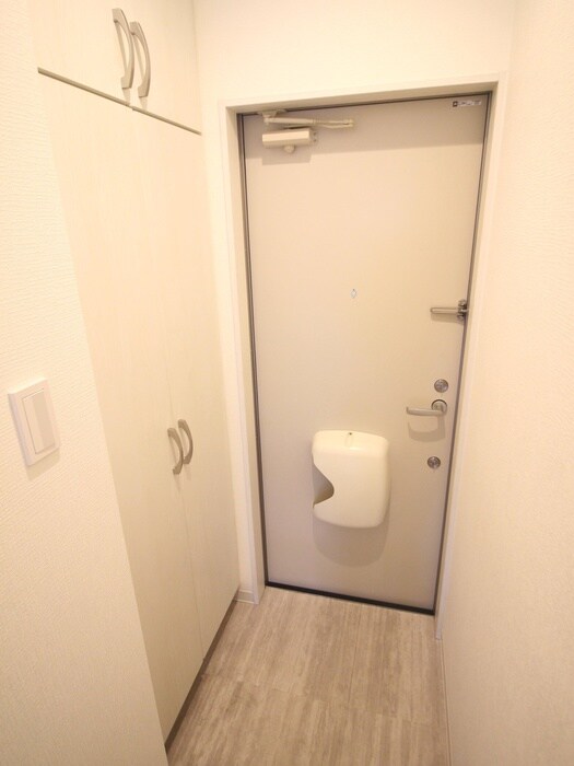物件内観写真15　(玄関)