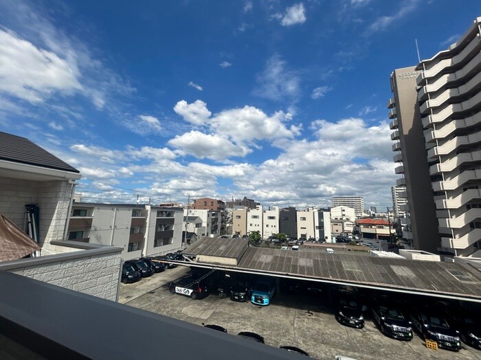 物件内観写真15　(室内からの展望)