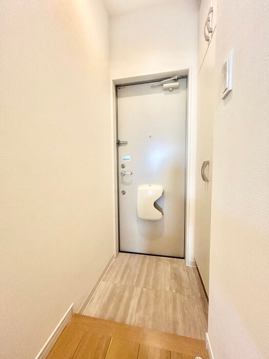 物件内観写真19　(玄関)