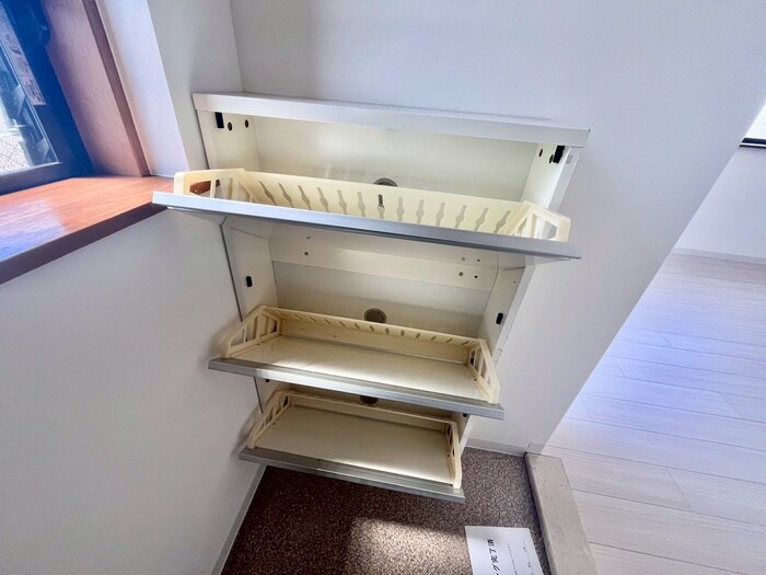 物件内観写真18　(収納)